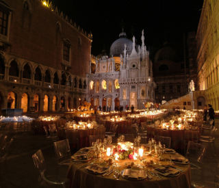 DINNER FOR THE MERCHANT OF VENICE, PALAZZO DUCALE – VENICE 2004 | MATTEO CORVINO EVENT PLANNER